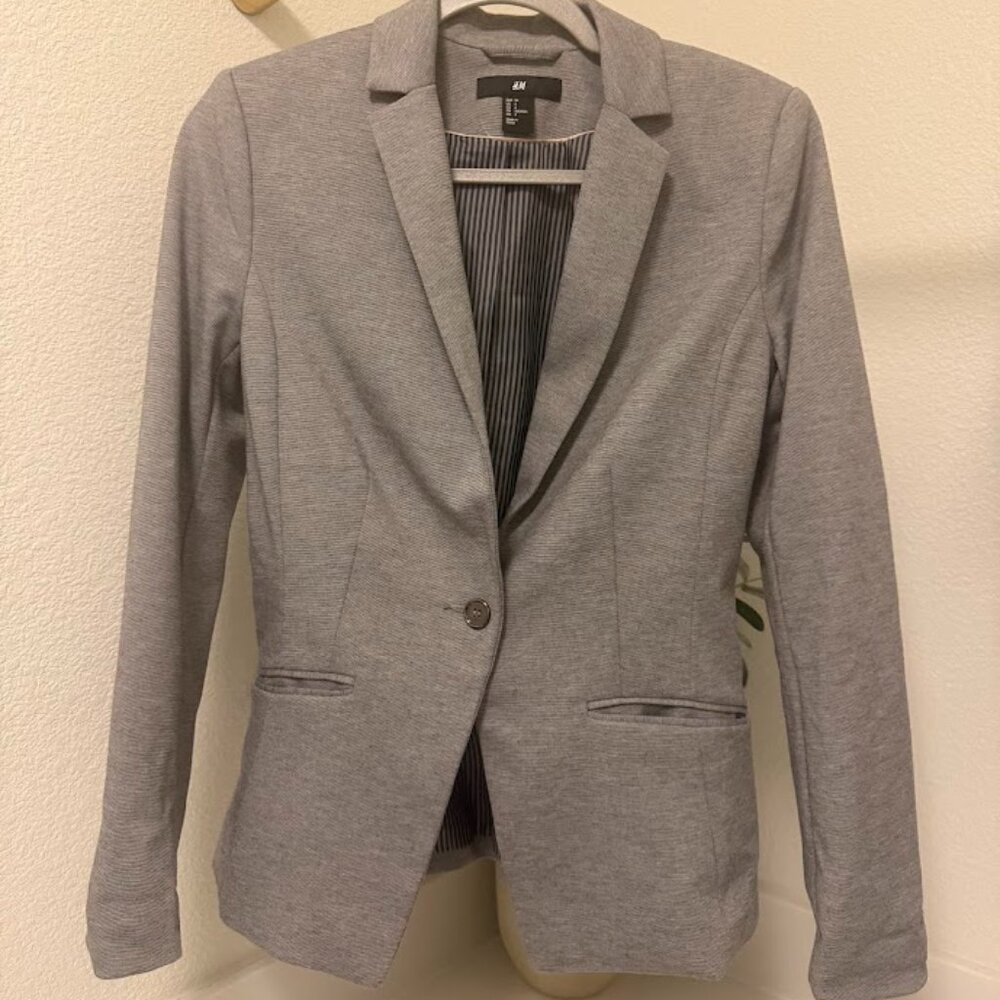 Gray Tailored Knit Blazer – H&M, Size 4